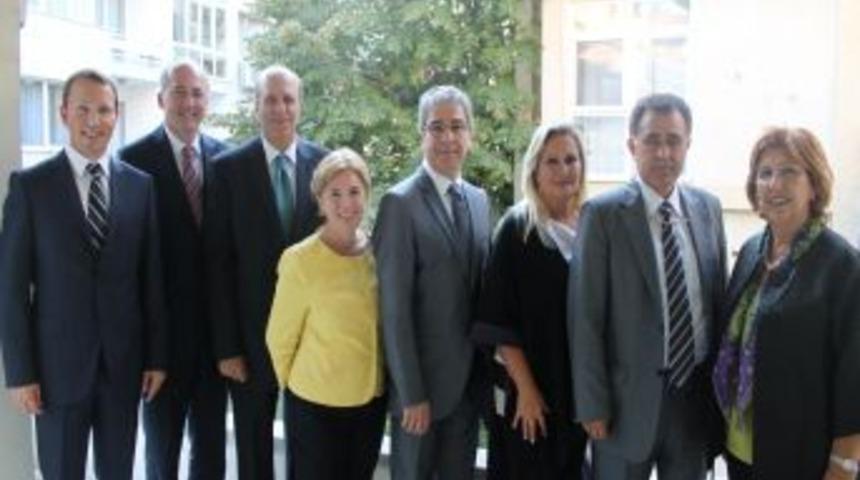 T&uuml;rkiye Fahri Konsoloslar Birliği, İzmir'in EXPO adaylığı i&ccedil;in &ccedil;alışacak