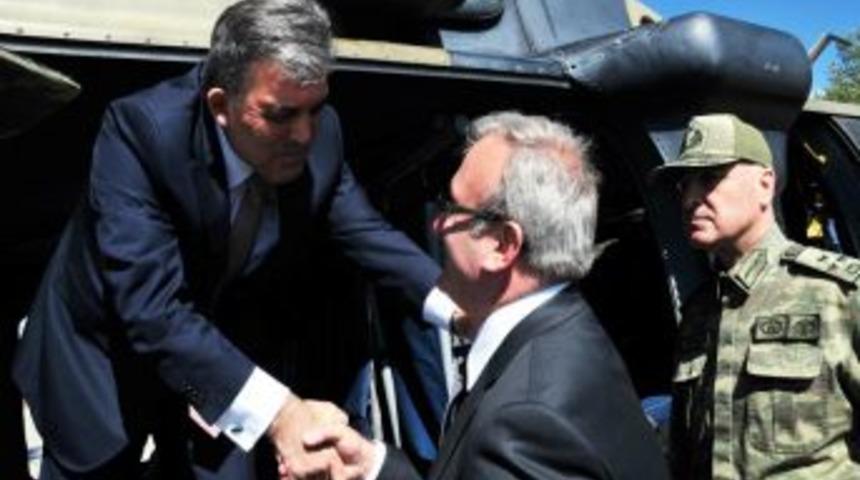 Cumhurbaşkanı Abdullah G&uuml;l, Van Jandarma Asayiş Kolordu Komutanlığı&rsquo;nı ziyaret etti.