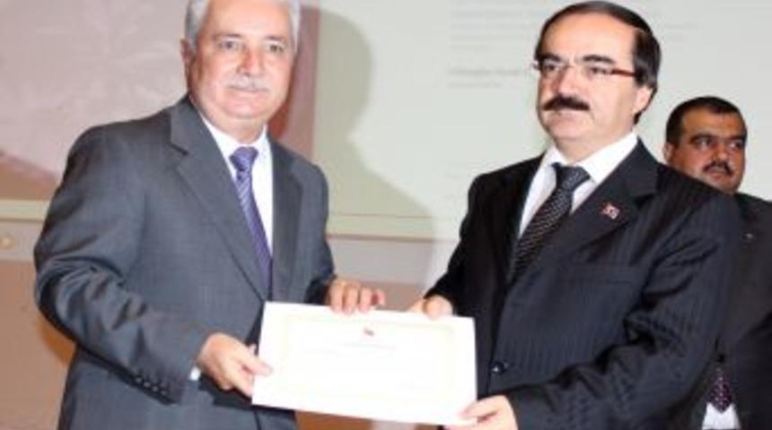 Adana&rsquo;dan Somali&rsquo;ye 3 milyon nakdi, 3 bin ton malzeme yardımı