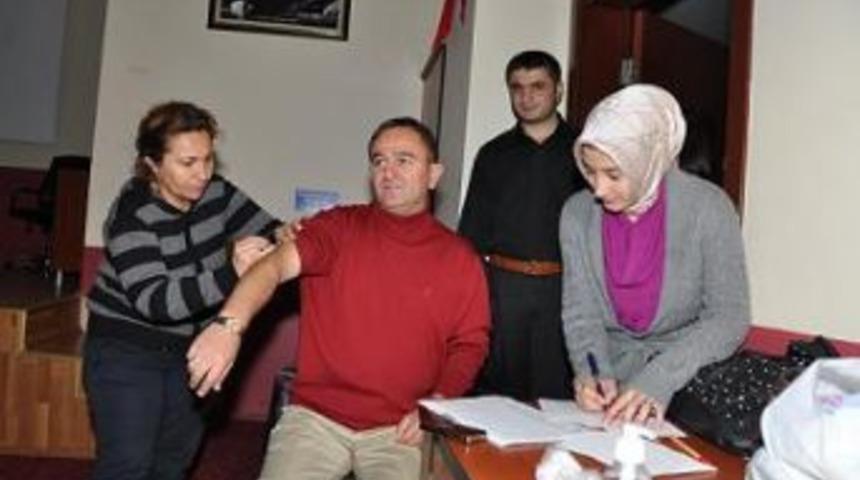 120 Belediye &ccedil;alışanına aşı yapıldı