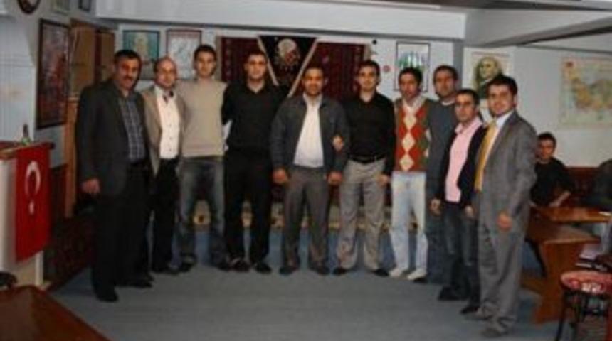 Yeni başkan Sel&ccedil;uk İdrisoğlu