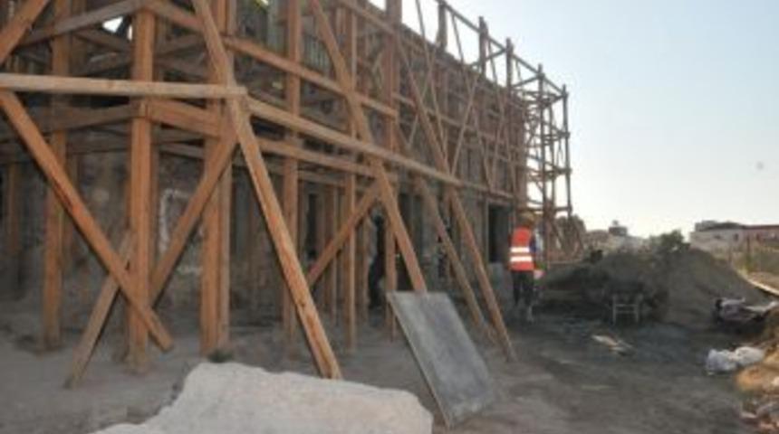 Agora'da restore edilen harabe k&ouml;şk yabancı arkeologları ağırlayacak