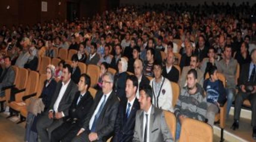 Saim Orhan: Yurt dışındaki Türk okulları ülkemizin itibarını artırıyor