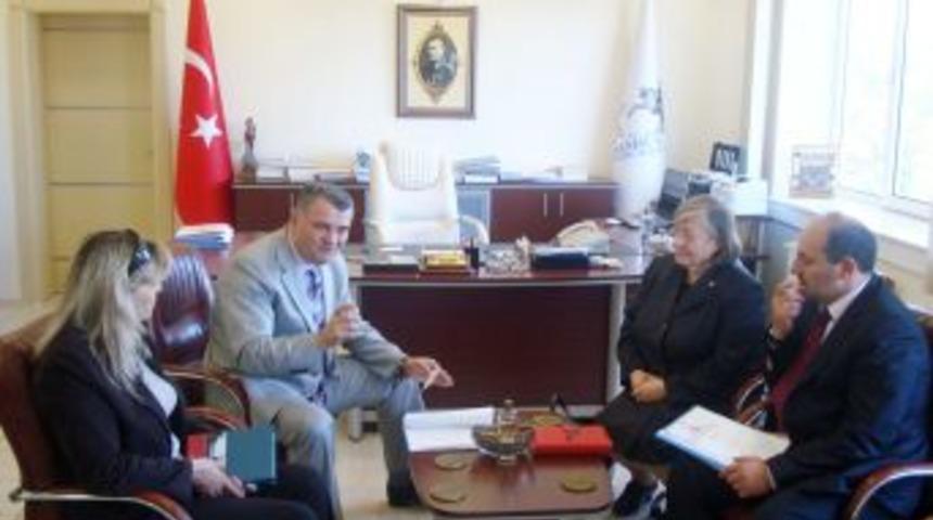 AK Partili Bakır, İl &Ouml;zel İdaresi Genel Sekreteri Karanfil&rsquo;i ziyaret etti