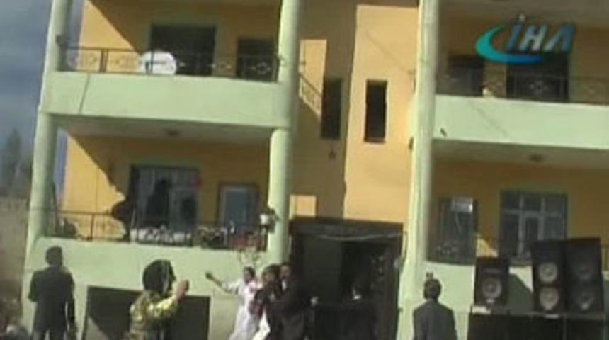 Deprem, d&uuml;ğ&uuml;nde yakaladı