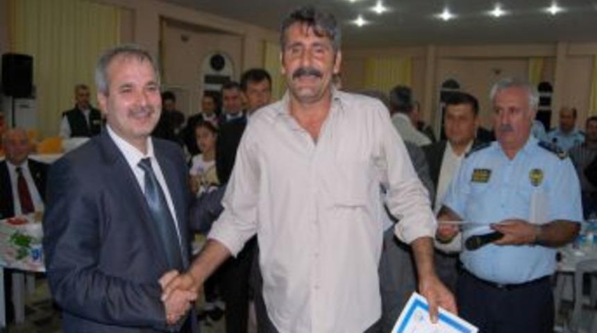 Kozan Belediyesi&rsquo;nden 127 iş&ccedil;iye veda yemeği