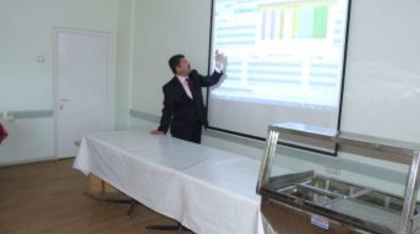 &Ccedil;alışır: Şekilcilikten &ccedil;ok &ouml;ğrencilerin başarısı i&ccedil;in &ccedil;aba harcanmalı