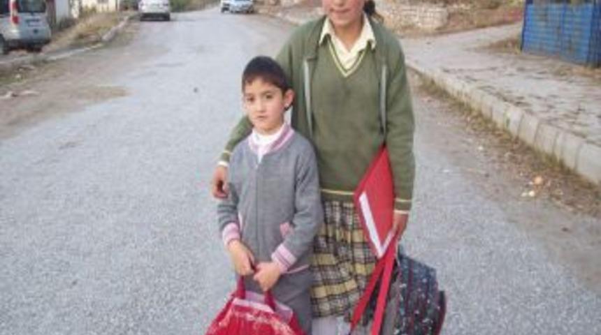 Sosyal Yardımlaşma ve Dayanışma Vakfı, 874 &ouml;ğrenciyi sevindirecek