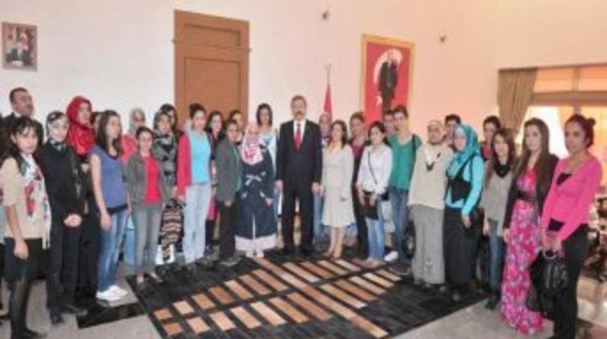 Vali Cerrah: Tek vatan &uuml;zerinde acıyı da sevinci de birlikte paylaşırız