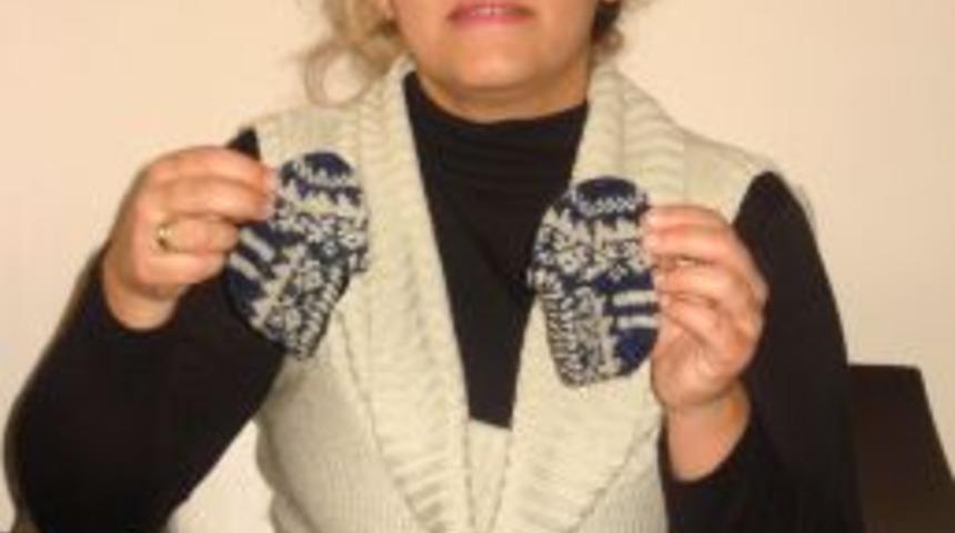 Kendi &ccedil;ocuğu i&ccedil;in &ouml;rd&uuml; hırkayı Azra bebeğe g&ouml;nderdi