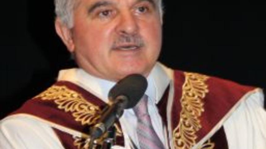 Rekt&ouml;r Elmas&rsquo;tan Başbakan&rsquo;ın a&ccedil;ıklamalarına destek