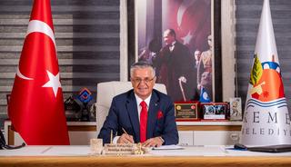 Kemer Belediye Başkanı, CHP'den istifa etti