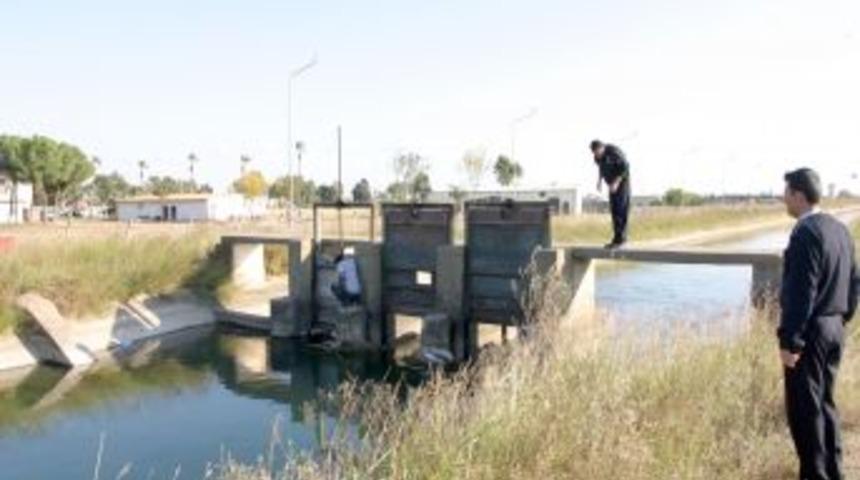 İki &ccedil;ocuk sulama kanalında boğuldu