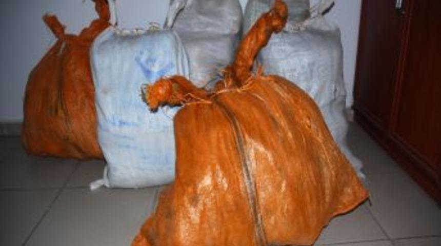 Başkale&rsquo;de uyuşturucu operasyonu: 2 kişi tutuklandı