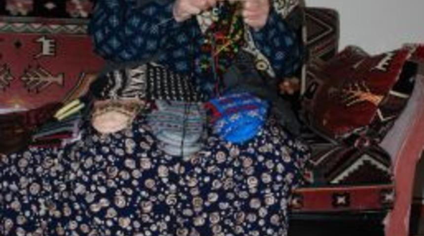 Depremzedelere patik &ouml;rd&uuml;