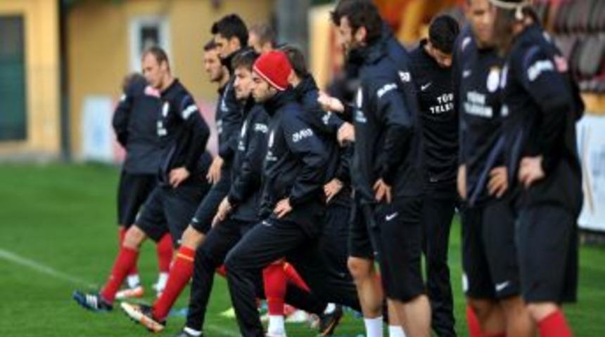 Galatasaray'da Mersin İdman Yurdu ma&ccedil;ı hazırlıkları s&uuml;r&uuml;yor