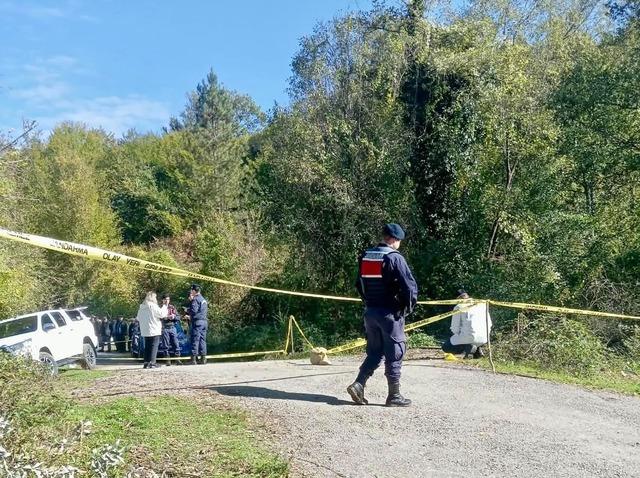 Bartın da dere yatağında erkek cesedi bulunmasına ilişkin 1 ş&uuml;pheli yakalandı 2