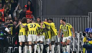 Fenerbah&ccedil;e'ye Galatasaray derbisi &ouml;ncesi sakatlık şoku! 