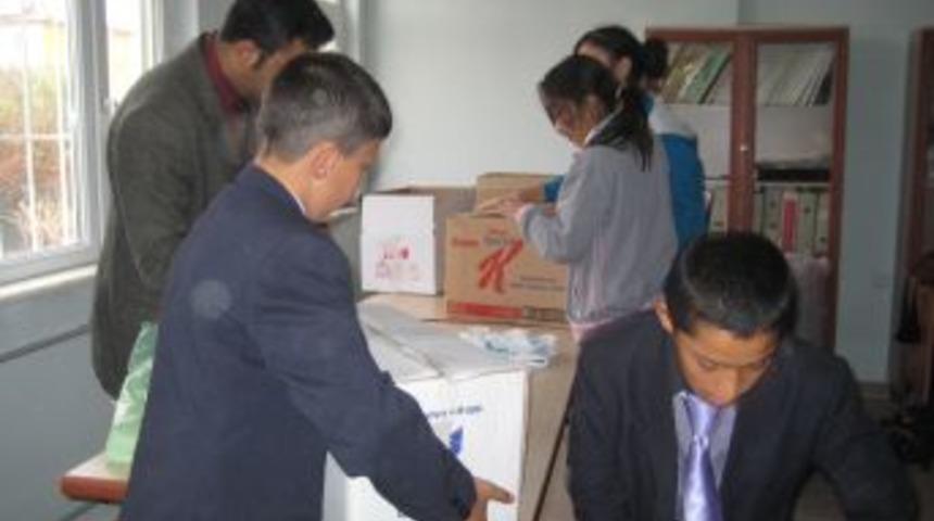 Yerk&ouml;yl&uuml; &ouml;ğrenciler topladıkları yardımları deprem b&ouml;lgesine g&ouml;nderdi