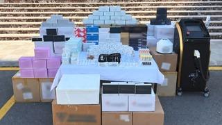 Son dakika: Mersin'de 10 milyonluk ka&ccedil;ak dolgu ve estetik malzemesi operasyonu: 2 g&ouml;zaltı