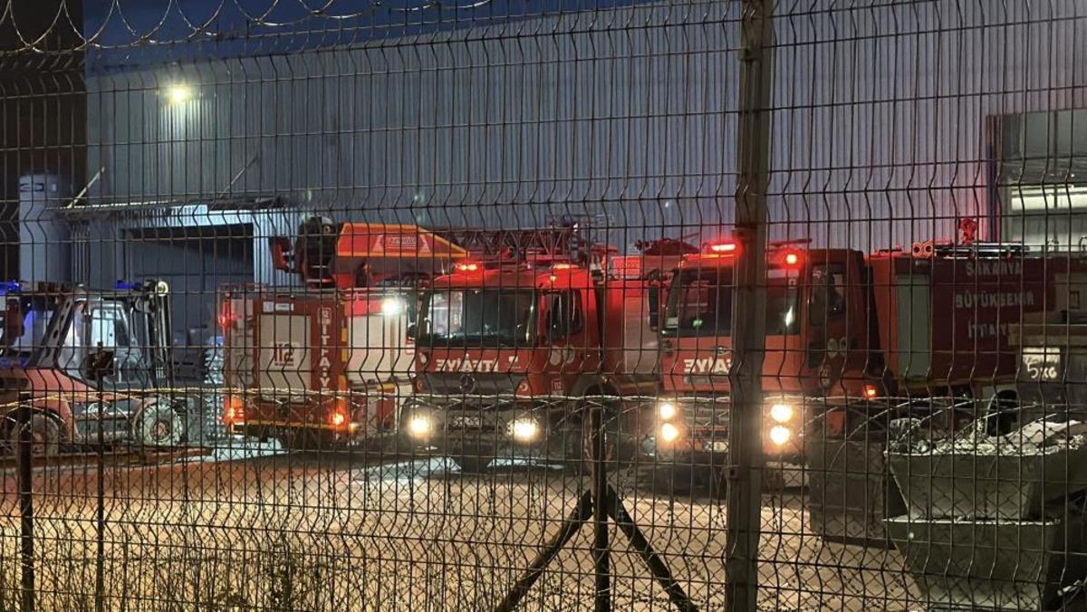 Al&uuml;minyum fabrikasında patlama: 1 i ağır 3 yaralı 1