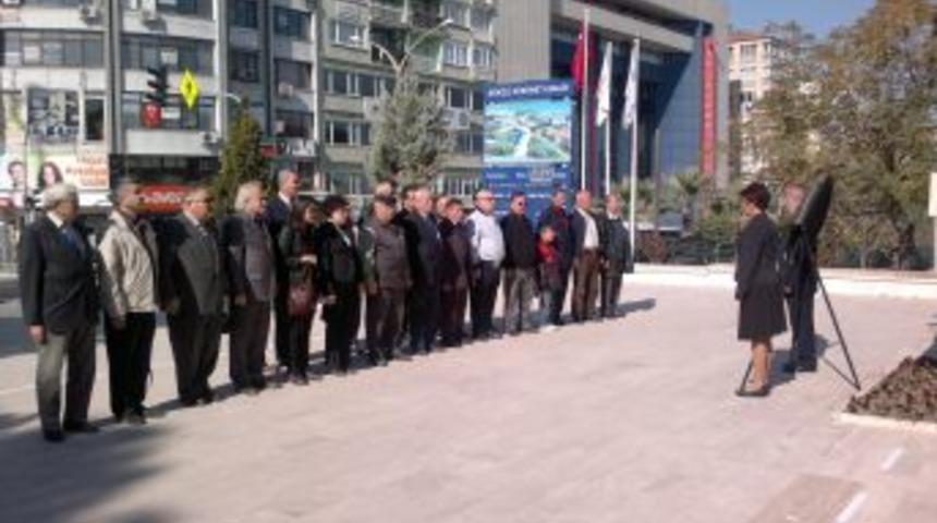 Ecevit, Denizli&rsquo;de anıldı