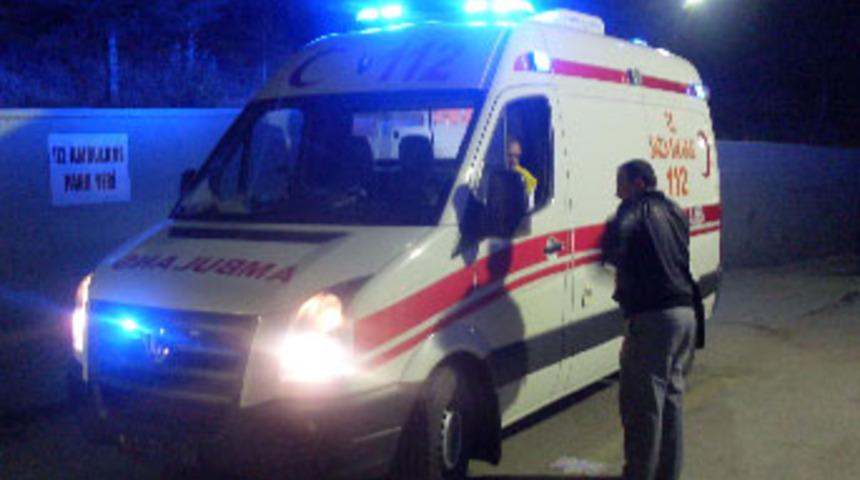 Binbaşı kaza yaptı; 2 &ouml;l&uuml;, 4 yaralı