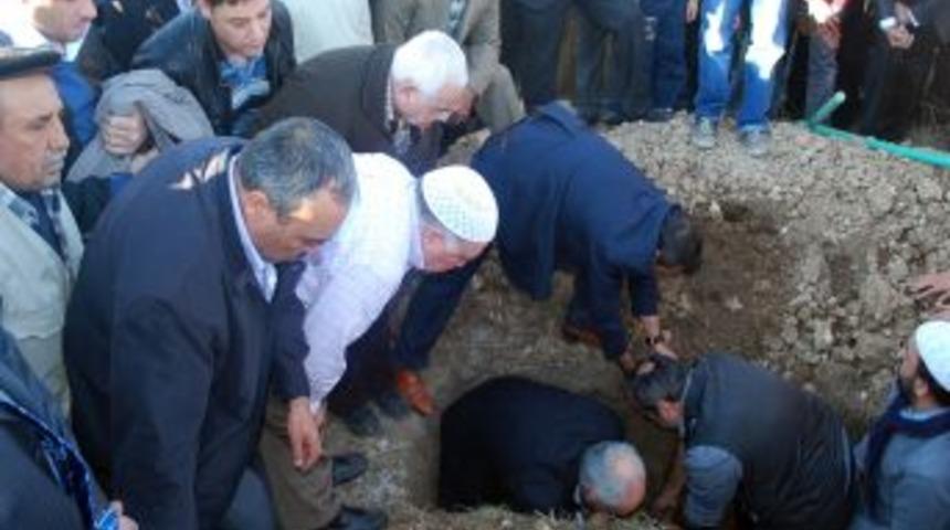 Bayram Aymaz, son yolculuğuna uğurlandı