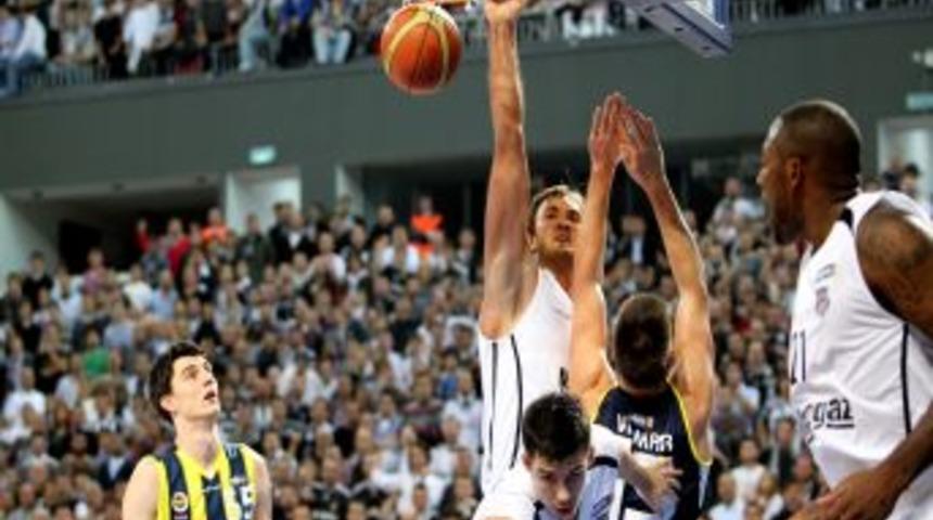 Beşiktaş Milangaz: 83 - Fenerbahçe Ülker: 78
