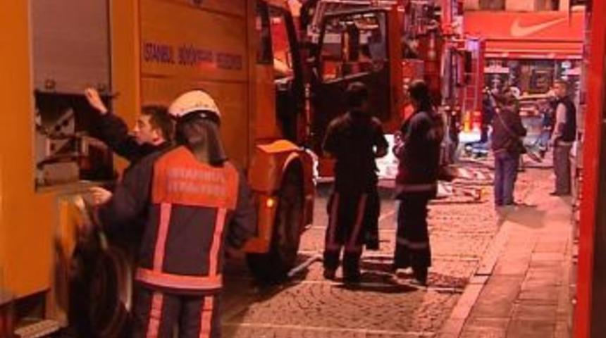 Kız öğrenci yurdunda yangın paniği