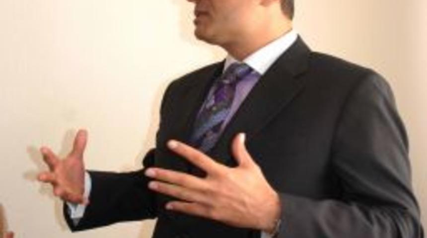 Milletvekili &Ouml;nt&uuml;rk: İstikrarı yakalayan T&uuml;rkiye'nin &ouml;n&uuml;n&uuml; ter&ouml;r bile kesemez