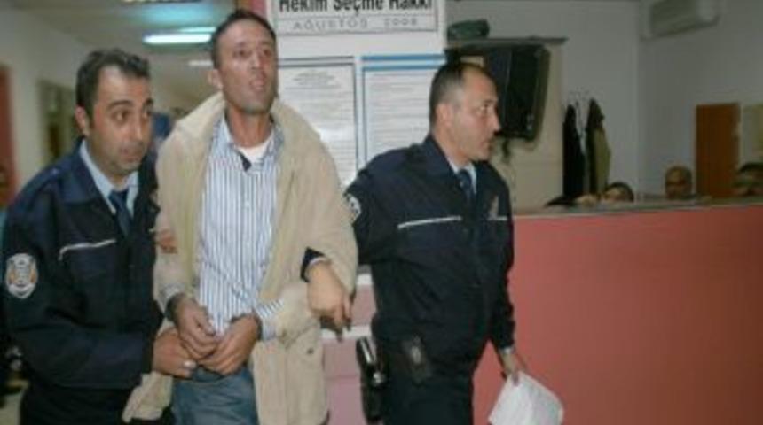 Cep telefonu &ccedil;alan şahsın yaşı kadar sabıka kaydı &ccedil;ıktı