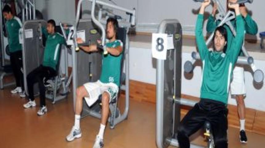 Bursaspor, salonda kondisyon depoladı