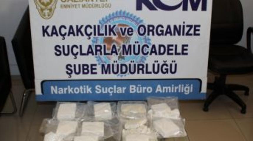 Suriyeli uyuşturucu ka&ccedil;ak&ccedil;ılarının &lsquo;aile s&uuml;s&uuml;&rsquo; planı tutmadı