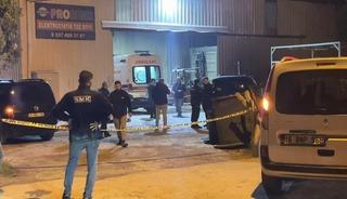 Demir bloğun altında kalan 24 yaşındaki gen&ccedil; hayatını kaybetti