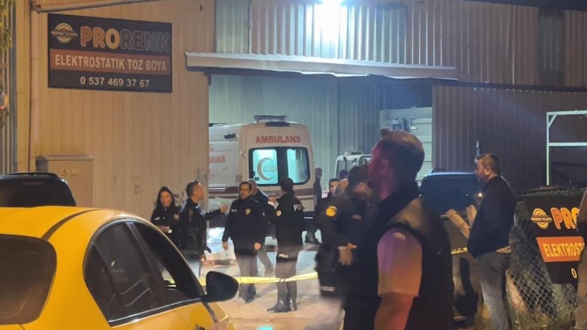 Demir bloğun altında kalan 24 yaşındaki gen&ccedil; hayatını kaybetti 1