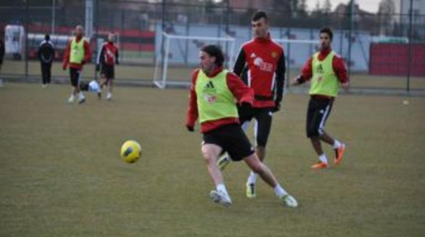 Skibbe: Fenerbah&ccedil;e&rsquo;ye iyi bir takım olduğumuzu g&ouml;stereceğiz