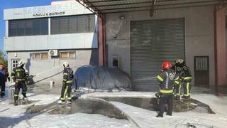 Son dakika: Şarjdaki elektrikli ara&ccedil; alev aldı