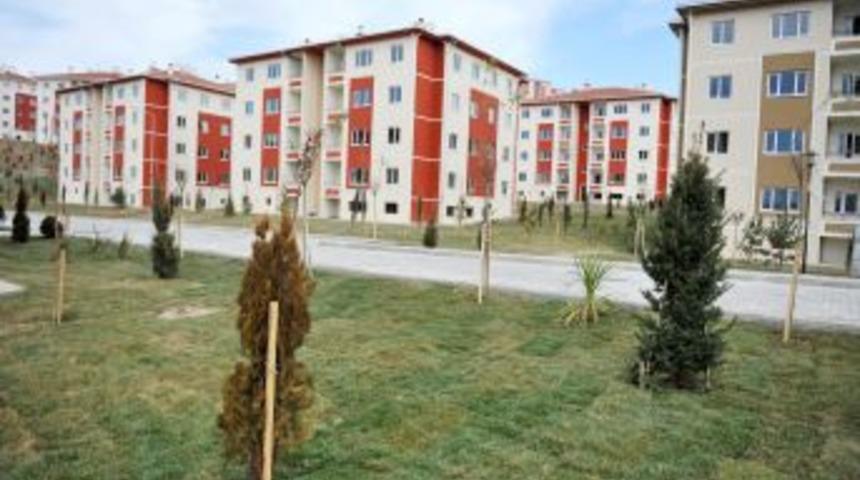 Simavlı depremzedeler 6 ayda kalıcı konutlara kavuştu