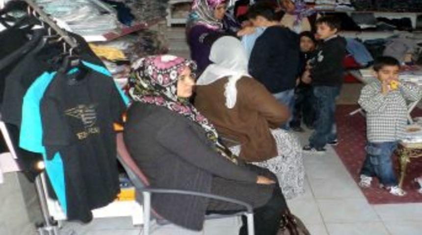 Depremzede ailelere Baran İyilik Merkezi sahip &ccedil;ıktı