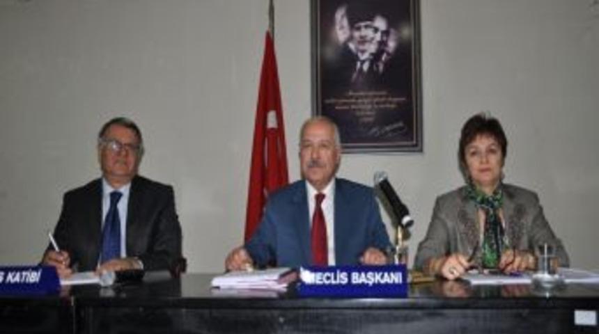 Suya zam iktidar ile muhalefeti karşı karşıya getirdi