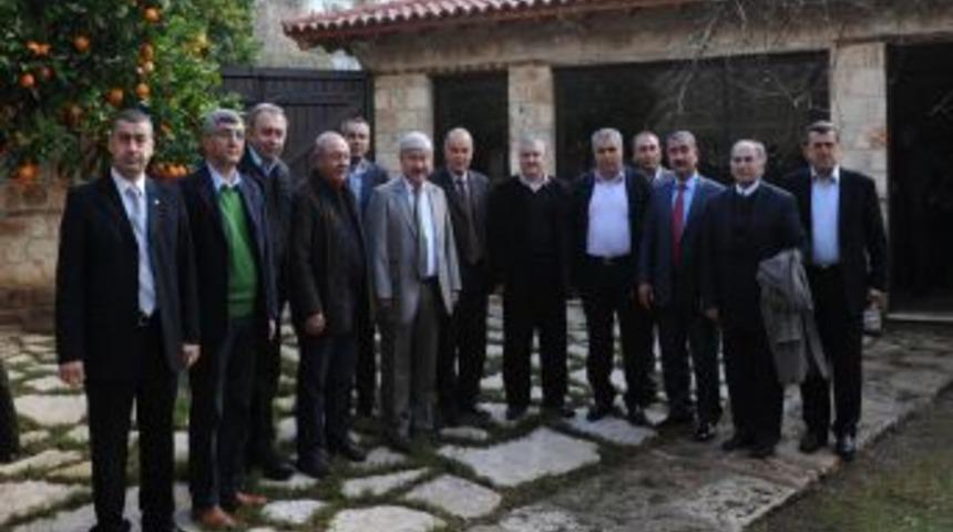 Akaydın, trafik ve kamu binası sorununun &ccedil;&ouml;z&uuml;m&uuml; i&ccedil;in Kırcami&rsquo;yi işaret etti