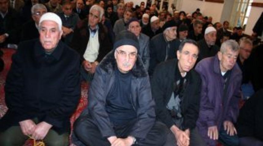 Din g&ouml;revlileri Uludere&rsquo;de &ouml;lenler i&ccedil;in 99 hatim okudu