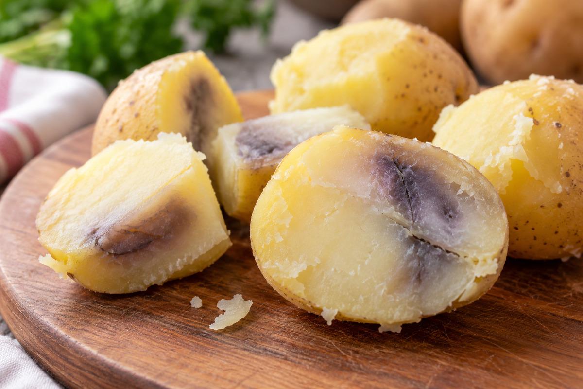 Haşladığınız patates kararıyorsa nedeni bu! Bilimsel olarak açıklandı 2