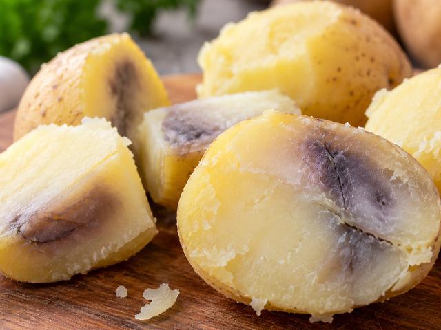 Haşladığınız patates kararıyorsa nedeni bu! Bilimsel olarak a&ccedil;ıklandı