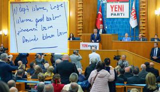 &Ouml;zg&uuml;r &Ouml;zel konuşurken dikkat &ccedil;eken not! Kameraya yansıdılar