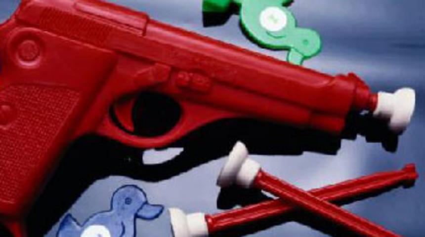 Oyuncak silahla banka soymaya kalkıştı