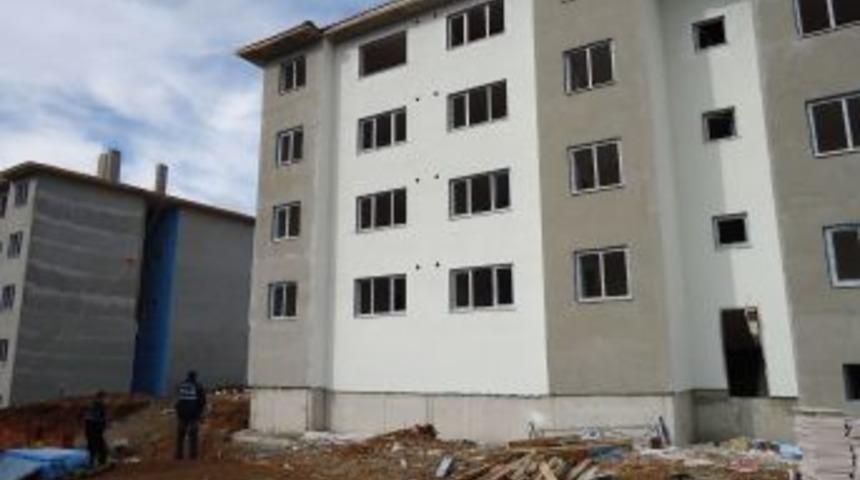 Tunceli'de &ccedil;atıdan d&uuml;şen 3 kardeşten 1'i &ouml;ld&uuml;