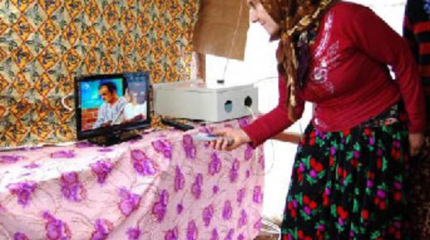 G&uuml;neş enerjisi paneliyle elektriğe kavuştular