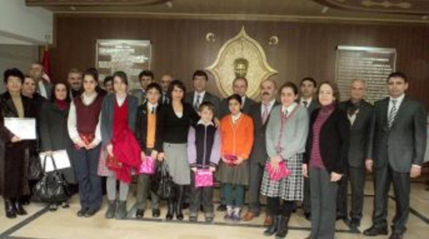 Aksoy: İletişim becerileri y&uuml;ksek bireyler yetiştirmek istiyoruz